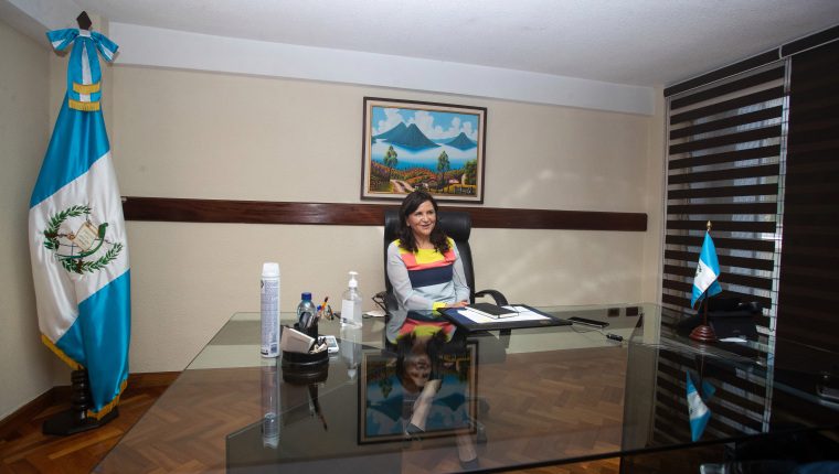 CC otorga protección provisional que impide al Congreso prestar juramento a Gloria Porras – Prensa Libre