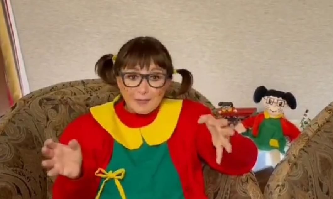 “La Chilindrina” pidió al hijo de “Chespirito” que le permitiera participar en la bioserie del comediante mexicano – Prensa Libre