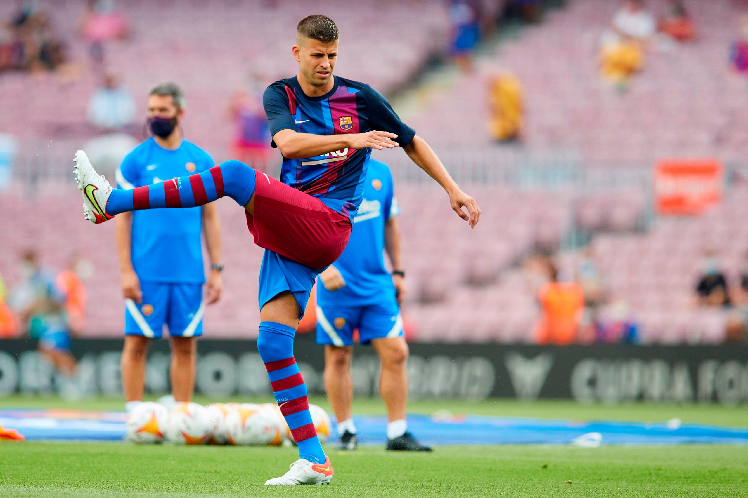 Piqué sufre un alargamiento en la pantorrilla izquierda – Prensa Libre