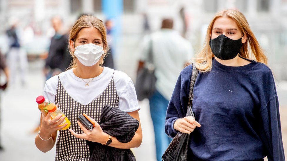 ¿Cuál es la mejor manera de aumentar su inmunidad, con una infección natural o con vacunas?  – Prensa Libre
