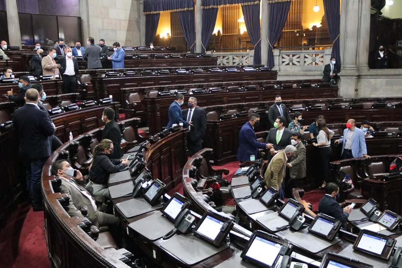 Congreso propone toque de queda al Ejecutivo a partir de las 6 p.m. – Prensa Libre