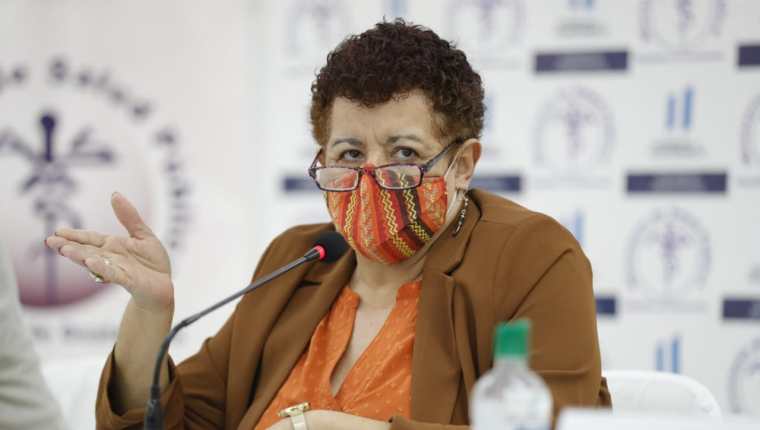 El contrato de la vacuna rusa y otros cuatro temas que marcaron la gestión de la ministra Amelia Flores – Prensa Libre