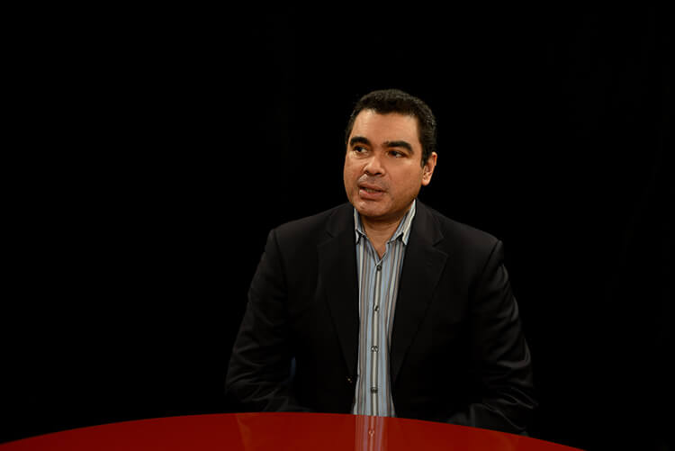 La Fiscalía acusa al politólogo de haber coordinado grupos internos en la “conspiración”