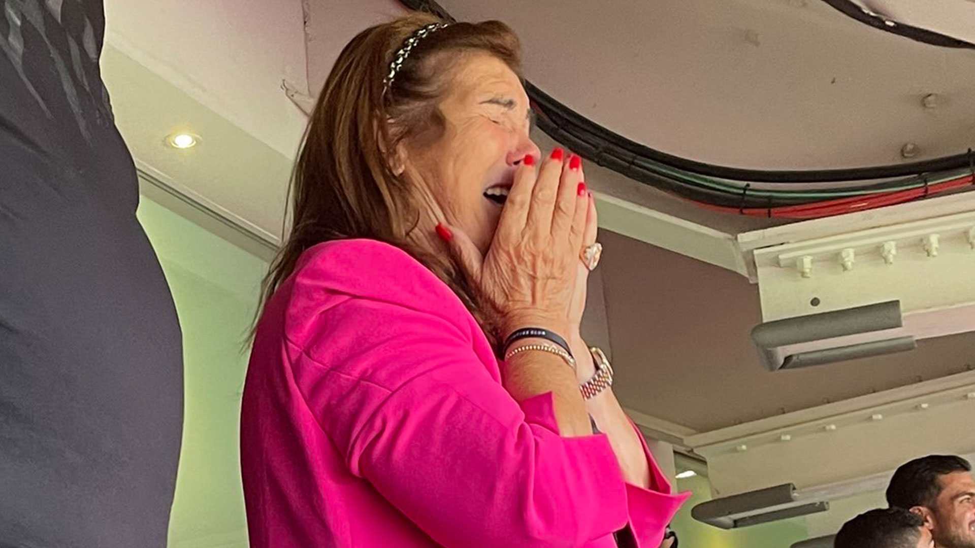La emoción de Dolores Aveiro al ver a Cristiano, su hijo marcar en su regreso al Manchester United – prensa Libre