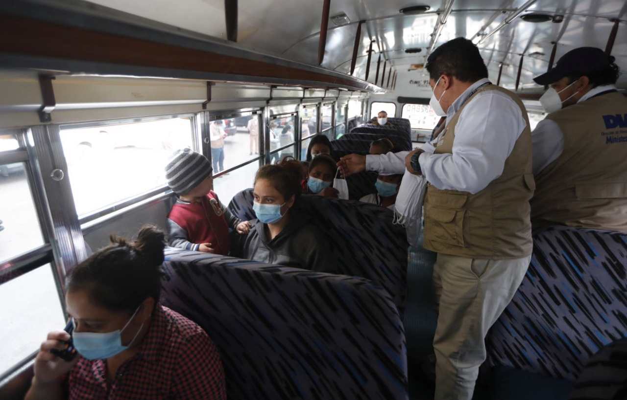 Los pasajeros de autobús tienen un 80% más de probabilidades de contraer el coronavirus – Prensa Libre