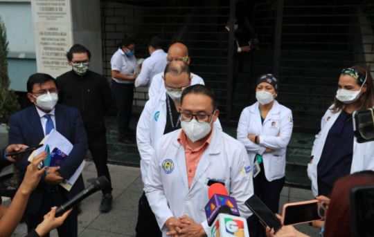 Médicos del Hospital Roosevelt comparten difícil situación con covid-19 – Prensa Libre
