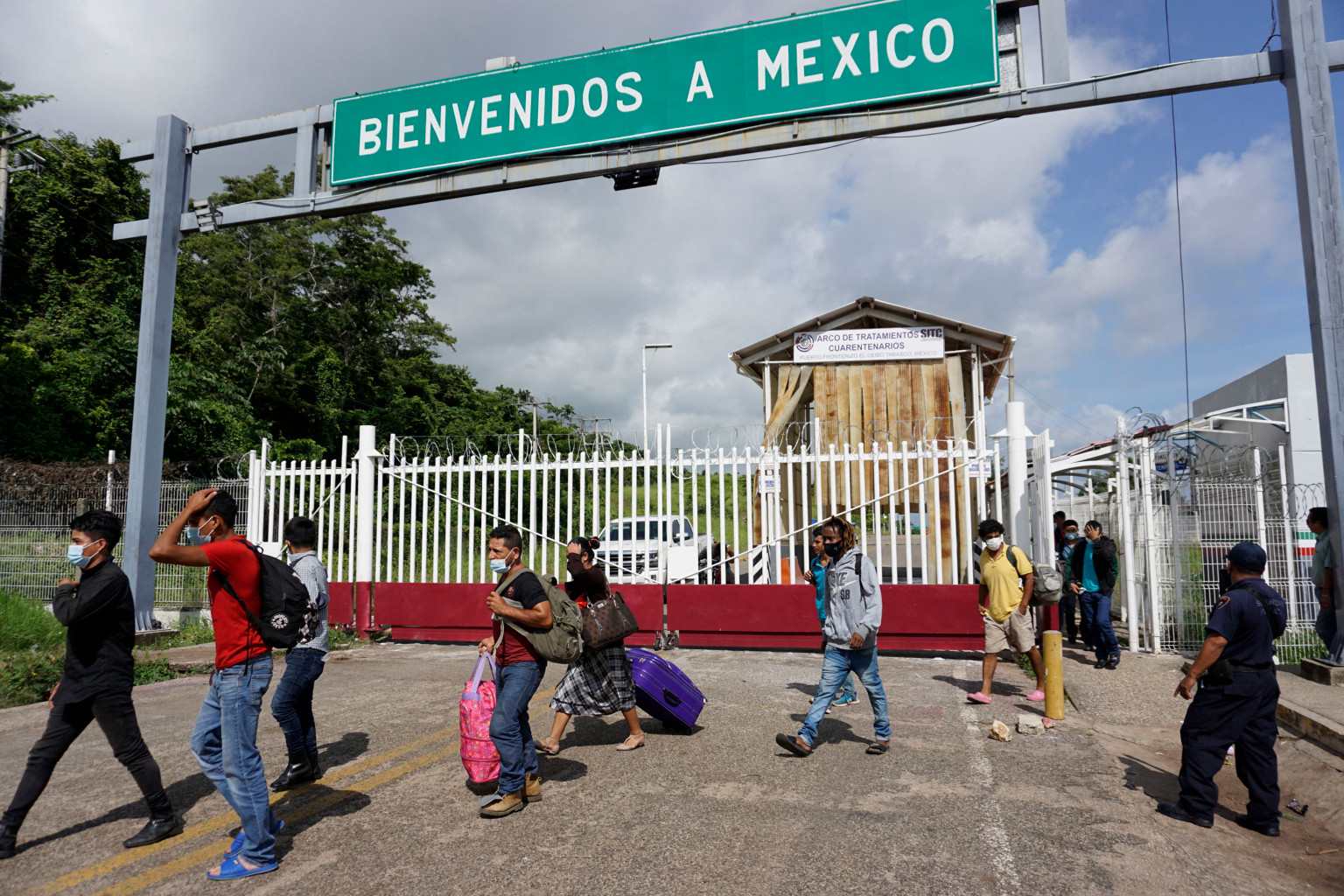Migrantes deportados de Estados Unidos ya no ingresarán al puesto fronterizo el Ceibo, Petén – Prensa Libre