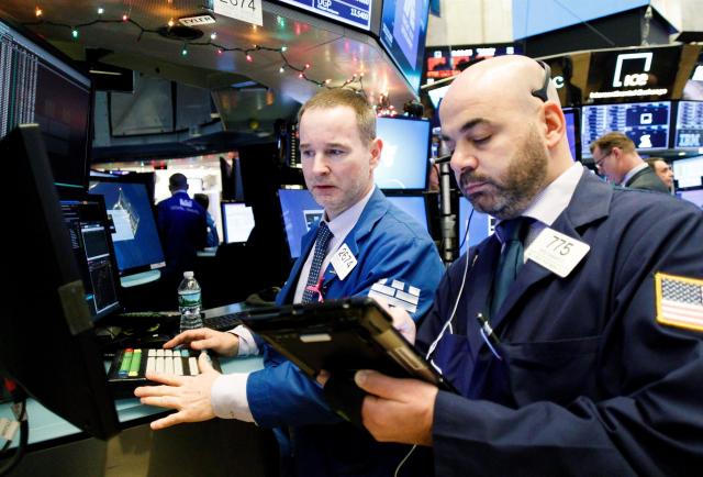 Wall Street registra pérdidas semanales debido a la incertidumbre económica y monetaria