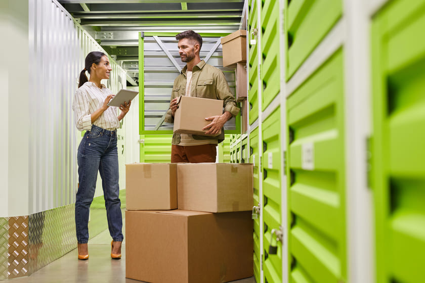 ¿Qué puedes almacenar en los mini depósitos de Supreme Storage ubicados cerca de Santa María
?