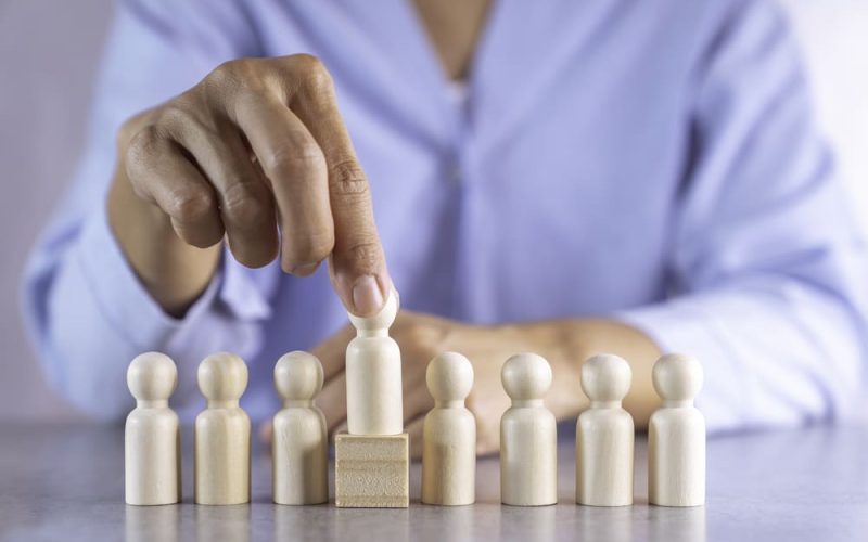 Servicio de reclutamiento empresarial: beneficios para la retención de talento y el ahorro